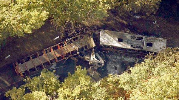 L'autocar et le camion se sont percutés de plein fouet dans un virage serré à hauteur de Puisseguin © REUTERS/Regis Duvignau