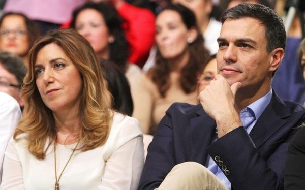 Susana Diaz et Pedro Sanchez à Séville dans leur meilleur rôle : je ne t'aime pas non plus. Photo : C. Marquezphotoe, moi non plus.