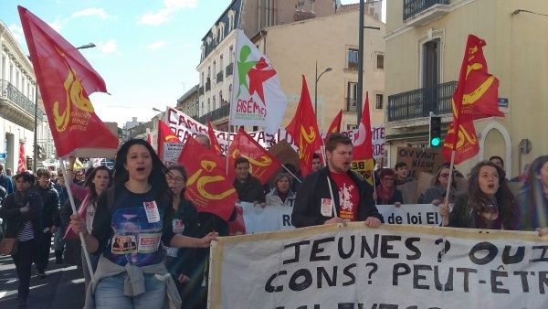 700 personnes à Béziers (Photo AM), 3500 à Montpellier et 400 à Sète.