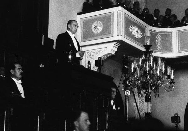 Turquie, 29 octobre 1923 : Atatürk fonde la république turque