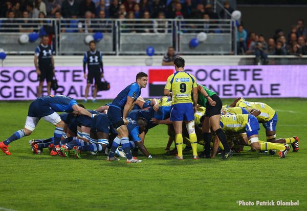 Kockott qui regarde Parra: le castrais a pris le dessus