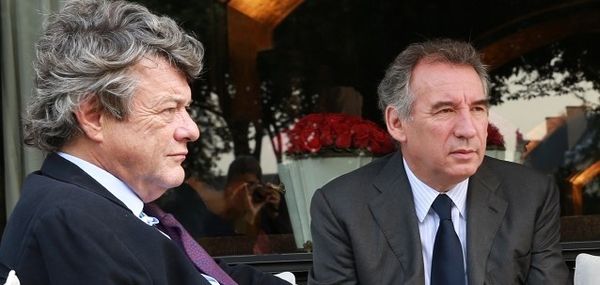 Bayrou et Borloo défendent le vote blanc