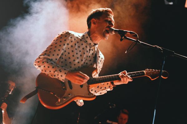 De la pop, des synthés, du délire, de la qualité, comme dirait notre Deschamps national ! Hey oui man voici "Teleman" le groupe qui va vous faire du bien tranquille sur un lit a baldaquin voici votre "Breakfast" en écoute en entier alors copieux ce petit dej non ?