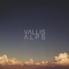 Ah jeunesse !! qui passe voici "Young" du groupe d'électro posé "Vallis Alps", Doux comme une pluie fine qui coule en ce 1er Mars je vous souhaite a tous une bonne semaine aux jeunes et aux vieux ! lol