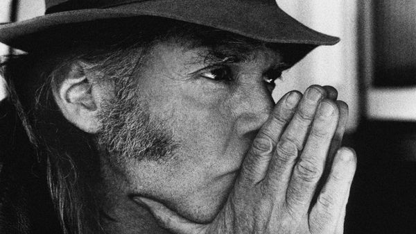 NEIL YOUNG PASSE À L’OFFENSIVE SUR SON LP ‘THE MONSANTO YEARS’ et c'est bien et c'est sans OGM !