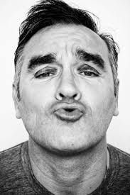 On nous fait des cachoteries, voilà donc notre Morrissey qui avait caché des démos, Une surprise qui risque de ravir plus d’un fans ! et en plus elle ont de la tronches les démos