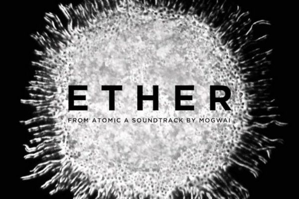 Comme un Morceau magique, comme une fin tragique, MOGWAI nous plaque un coton d'ether sur le visage pour que tout s'éfface ,tout disparaisse et qu'il ne reste que le bon voici "ether"