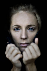 Grandir grandir encore et Obel reste belle évoluer évoluer encore et Agnès reste au top voici Le clip « Familiar », le nouveau Agnes Obel