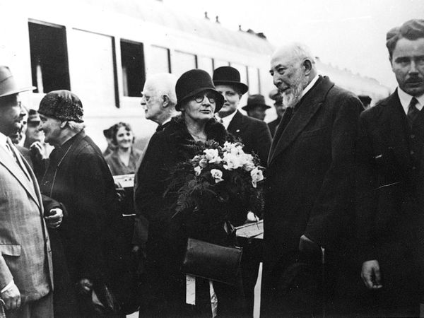 Marie Curie et Claudius Regaud lors d'un voyage en Pologne, mai 1932 (© Fonds Curie et Joliot-Curie/ACJC)