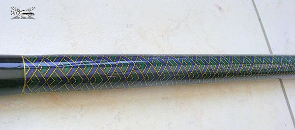 Wrapping sur baton de marche et chaussures etanche .
