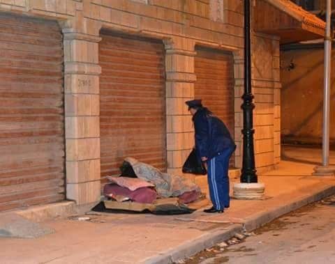 Algérie : Un citoyen vit dans la rue depuis 10 ans !
