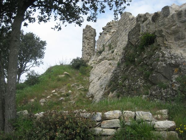 Termes, château et village