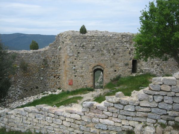 Termes, château et village