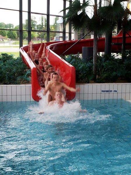 TOUS EN VACANCES SAUF LUCAS,OCÉANE ET JEREMY