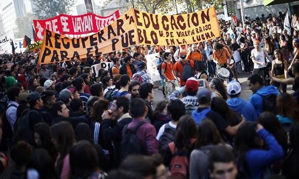 Ĉilio : du mortintoj marĝene de manifestacio en Valparaiso