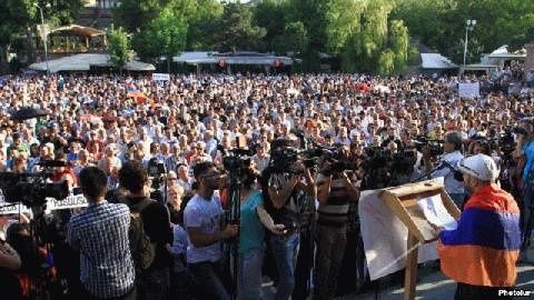 Armenio : manifestacio en Erevano kontraŭ altigo de elektrotarifoj