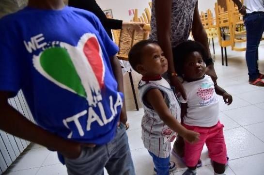Sardio : malriĉa regiono, solidara kun la migrantoj