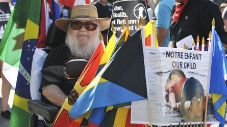 Kanado : Manifestacioj en Montrealo por akcepti rifuĝintojn