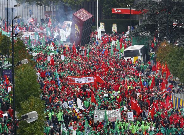 Belgio : impona manifestacio kontraŭ la rigoreco