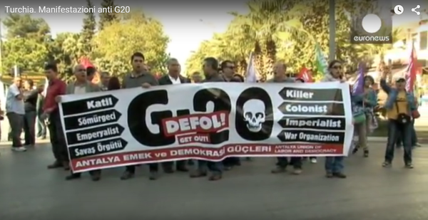 Turkio : centoj da manifestaciantoj kontraŭ la G20-pintkunveno