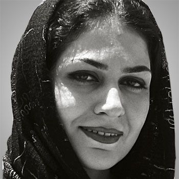 Irano : Bahareh Hedayat, studentino kaj aktivulino por virinaj rajtoj, arbitre enkarcerigita de la 31a de decembro 2009