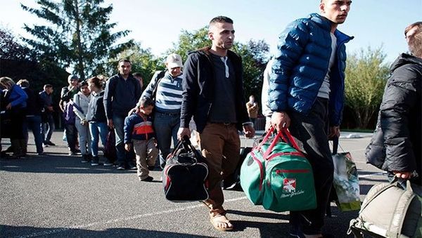 Makedonio : migrantoj kudras al si la lipojn