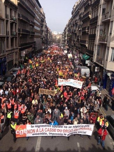 Francio : Inter 224.000 kaj 500.000 personoj sur la stratoj kontraŭ la reformo de la laborkodo
