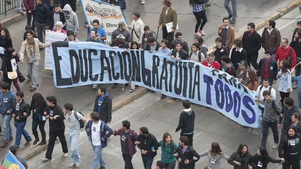 AFP Photo / Claudio Santana