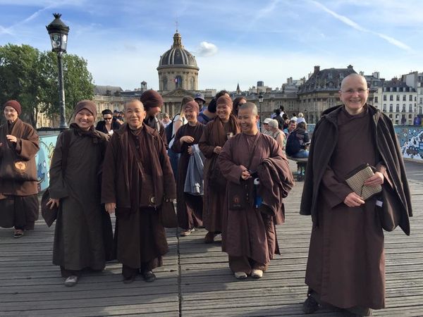 Med-Mob au Pont des Arts à Paris lors de la fête de la musique