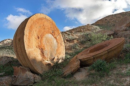 LA VALLEE DES PIERRES VIVANTES