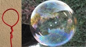 La plus grosse bulle de tous les temps !…