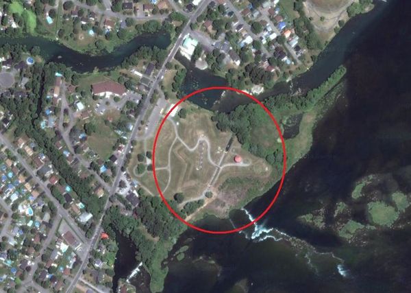 Sur cette vue on distingue le Blockhaus octogonal, on peux voir également que l'ancien canal est complètement fermé et que la géographie du lieu a fortement évolué