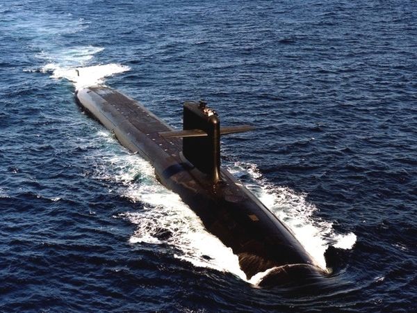 Conférence: regard sur la dissuasion nucléaire française, enracinements historiques, modernité du concept, outil du politique.