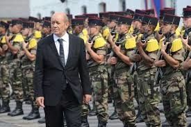 Le Drian évoque une livraison d'armes au Liban