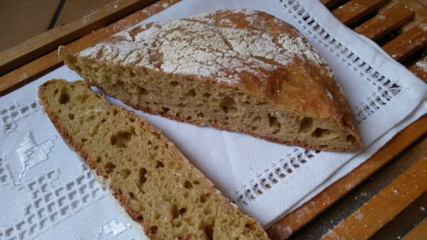 Pain maison sans rien faire (et sans machine)