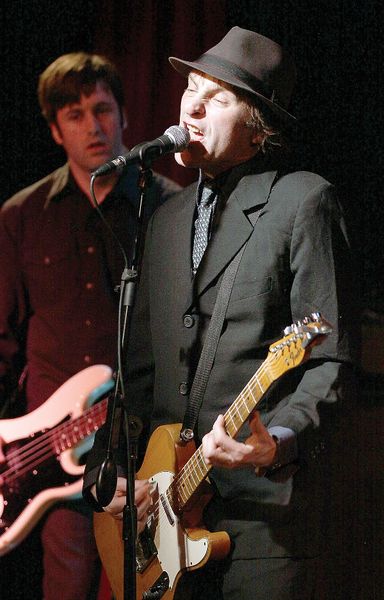 Tommy Stinson sort une chanson intitulée "Can't Be Bothered"