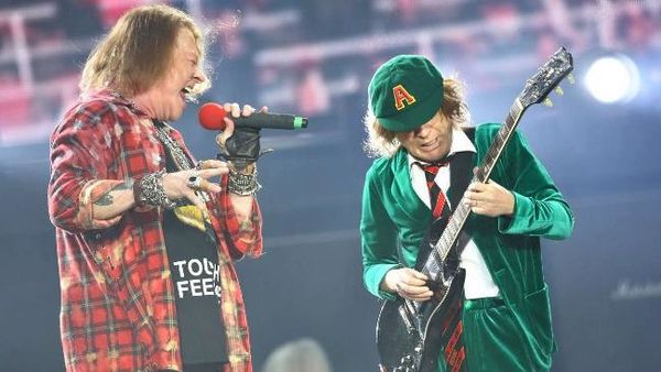 AC/DC (With Axl Rose)- Live At Leipzig