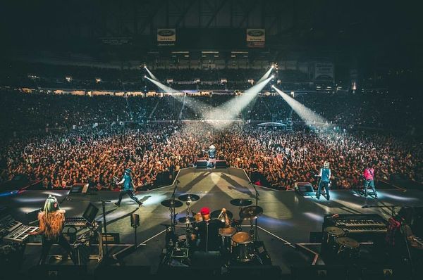 Guns N' Roses- Live At Ford Field