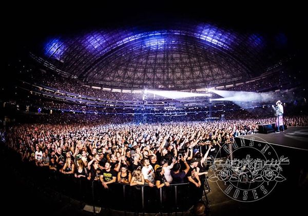 Guns N' Roses- Live At Gillette Stadium