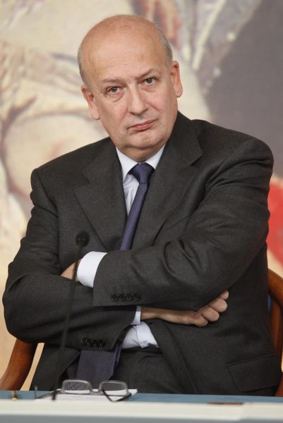 Per Bondi , Renzi è il nuovo leader da sostenere. Addio Silvio