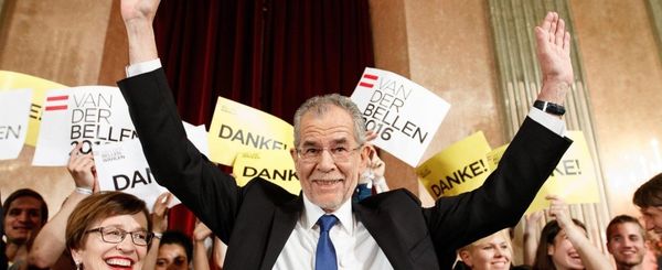 Austria: il verde Van der Bellen vince le presidenziali, Hofer ammette su Fb la sconfitta