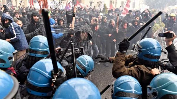Il no alla nuova Leopolda di Renzi