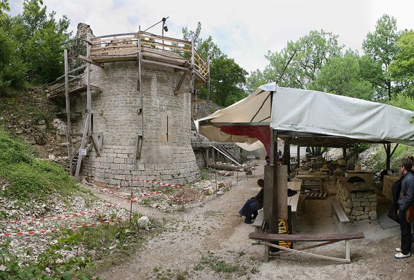 Bourgogne : Le vieux château de Noyers sur Serein