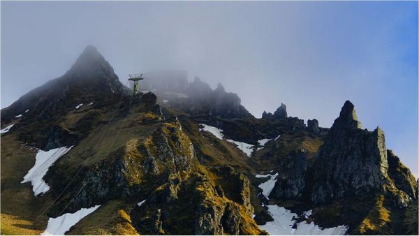 Les puys : 1885 mètres- Le Puy de Sancy