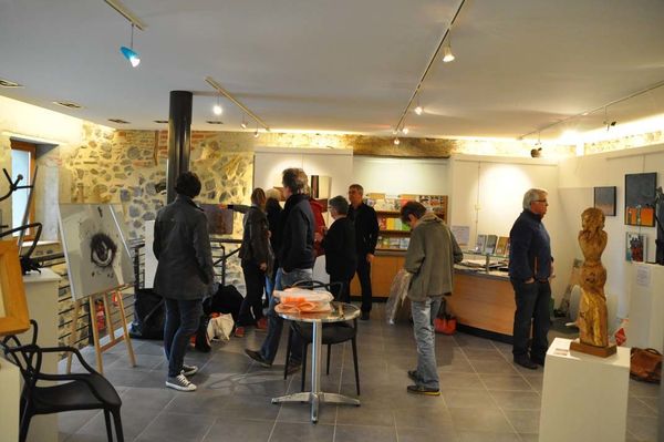 Instalation exposition Usson - artiste FloM
