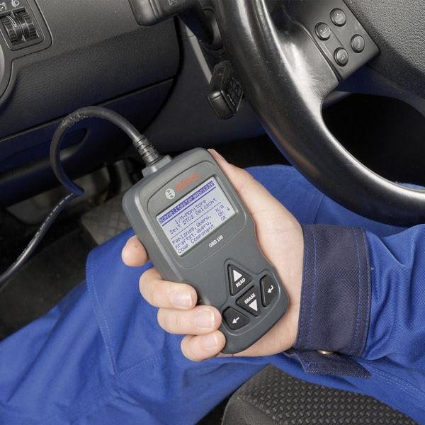 Appareil de diagnostic rapide et universel Bosch OBD 150