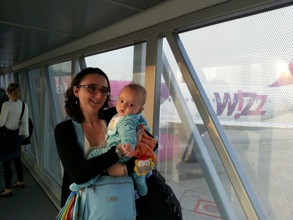 Bébé en Avion : Mon Premier Voyage en Images