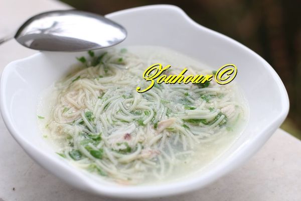 Soupe de vermicelle au poulet