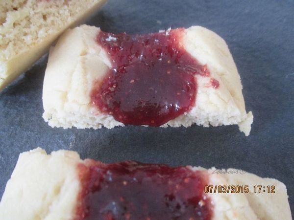 Croquet Fondant A La Confiture(Le Gâteau Virus)