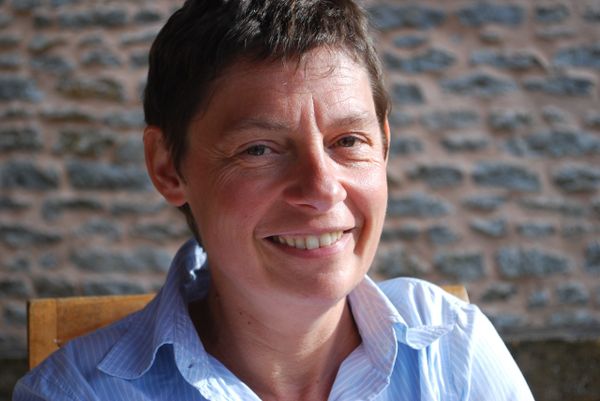 Marie-Hélène Garnier : un« grand déballage » entre poésie et politique
